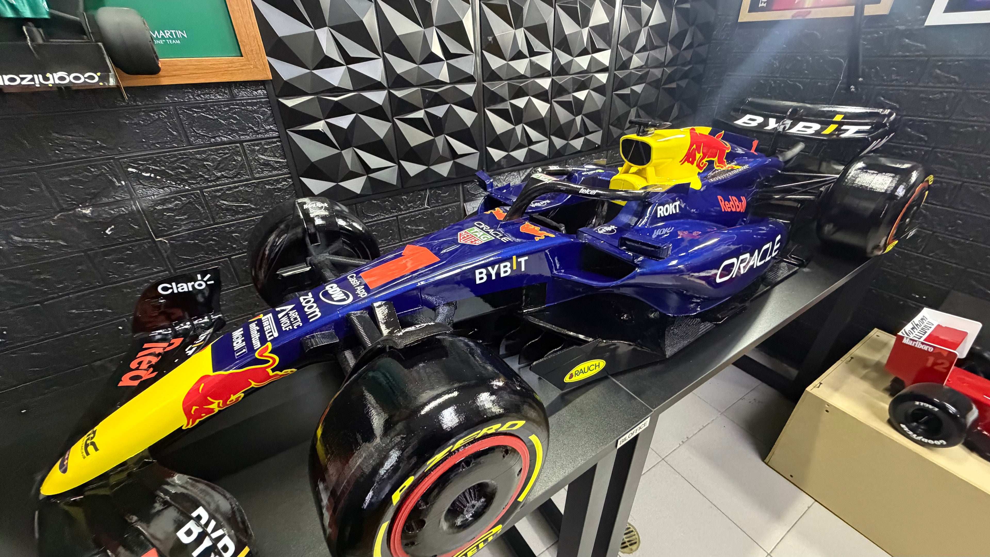 RedBull Max Verstappen 2Mts