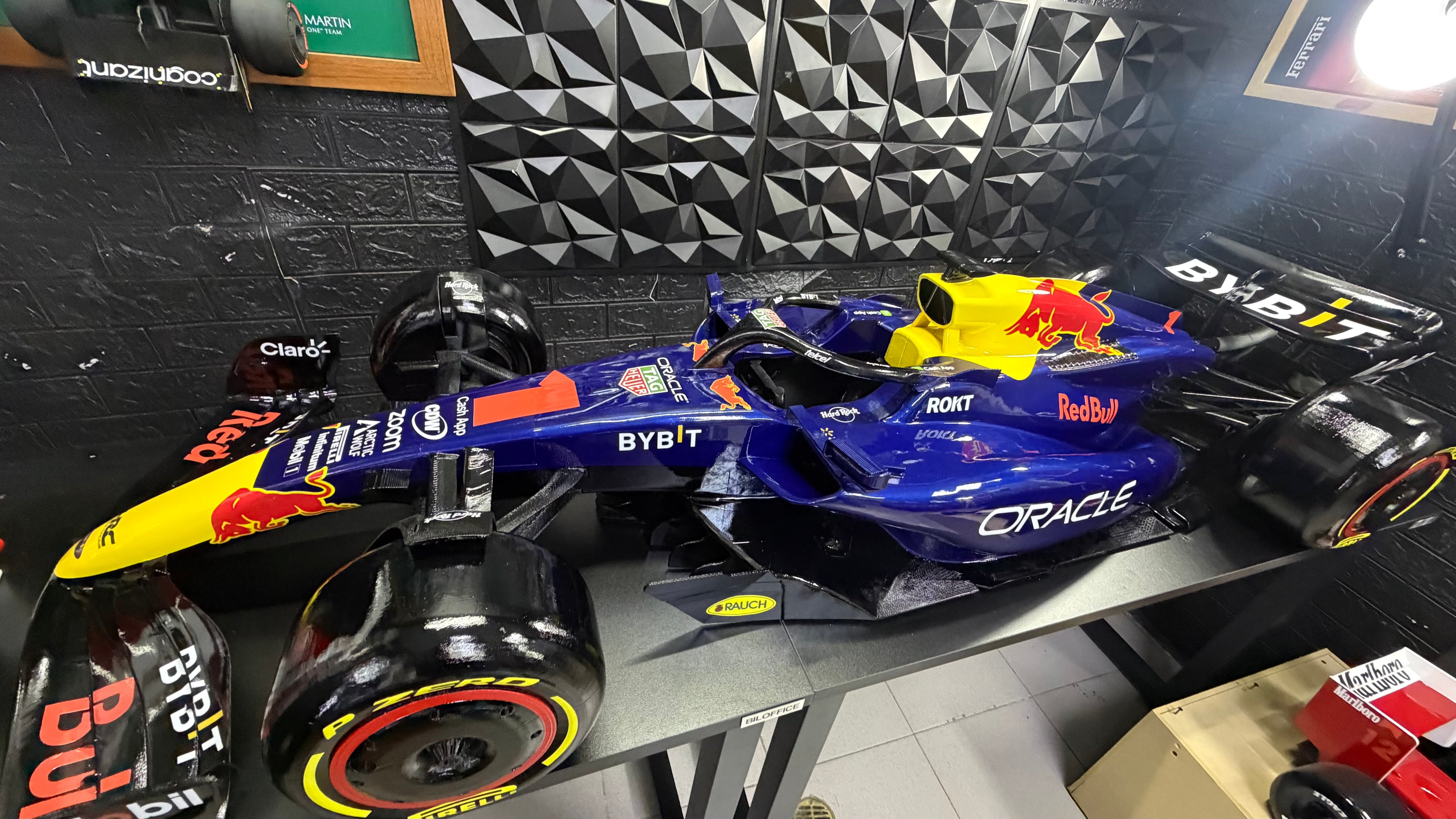 RedBull Max Verstappen 2Mts