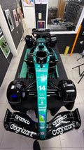 Aston Martin de Alonso 2Mts